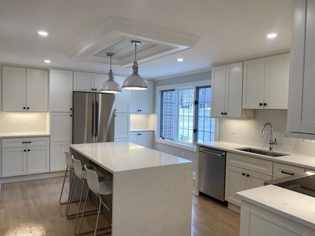 19 Oakland Avenue, Needham, MA 02492