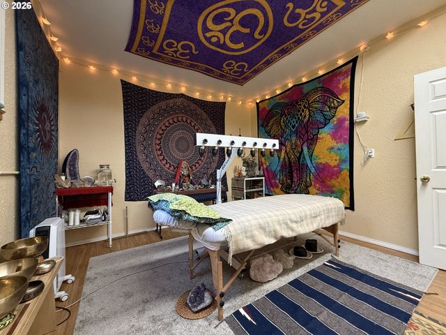 231 WHARF St, Brookings, OR 97415