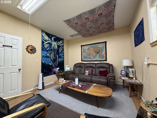 231 WHARF St, Brookings, OR 97415
