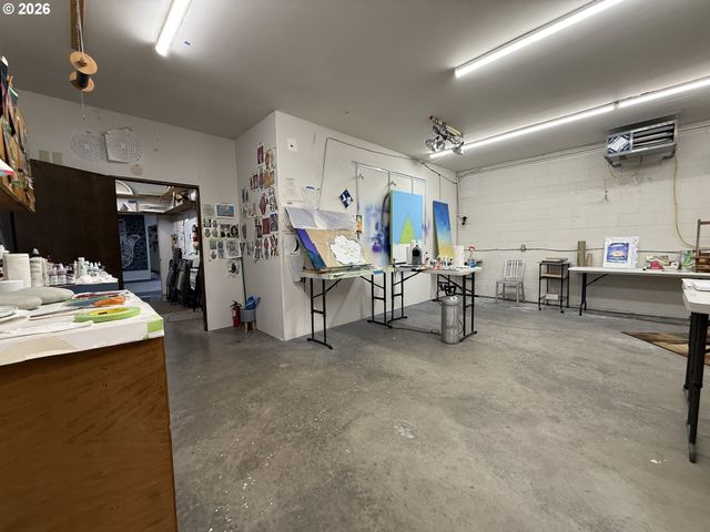 231 WHARF St, Brookings, OR 97415