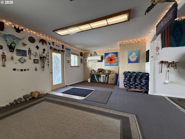 231 WHARF St, Brookings, OR 97415
