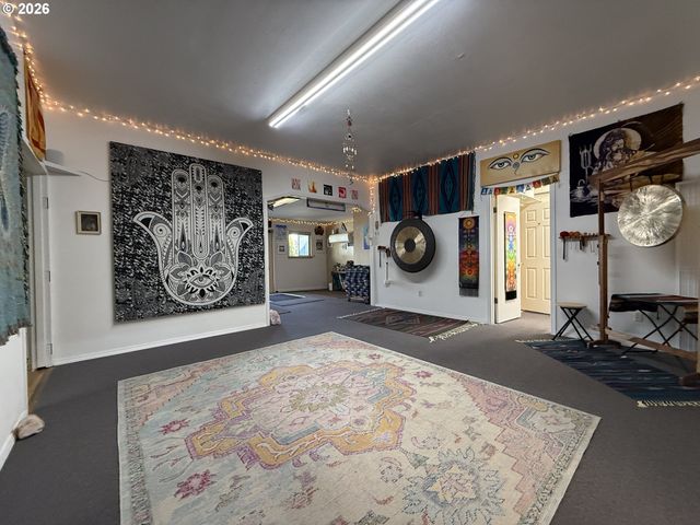231 WHARF St, Brookings, OR 97415
