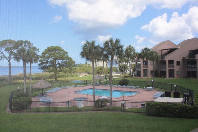 335 WINDRUSH LOOP 335, Tarpon Springs, FL 34689