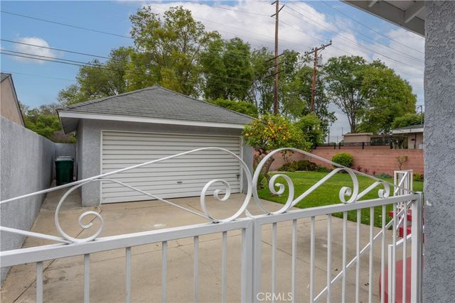 6915 E Stearns Street, Long Beach, CA 90815