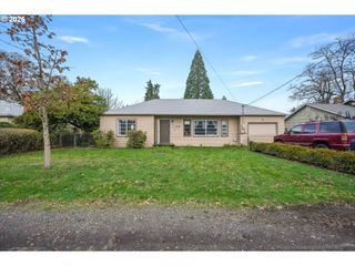 12413 Se MILL St, Portland, OR 97233