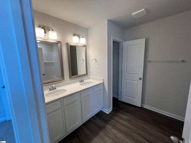 728 Camperdown Way, Spartanburg, SC 29301