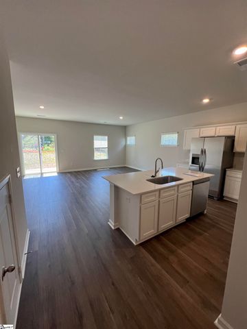 728 Camperdown Way, Spartanburg, SC 29301