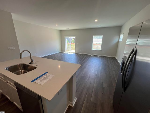 728 Camperdown Way, Spartanburg, SC 29301