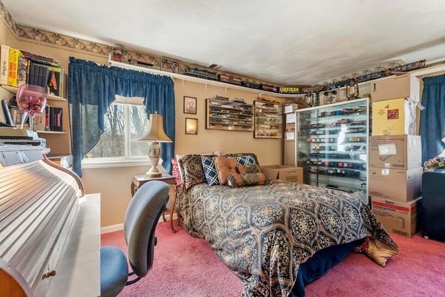 330 Sunderland Rd 80, Worcester, MA 01604