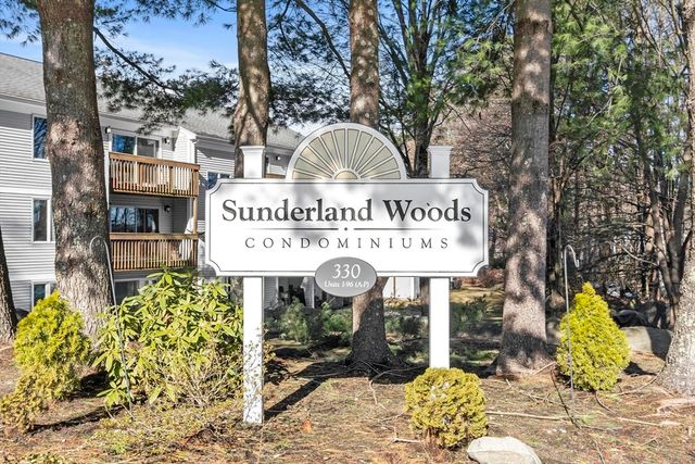 330 Sunderland Rd 80, Worcester, MA 01604