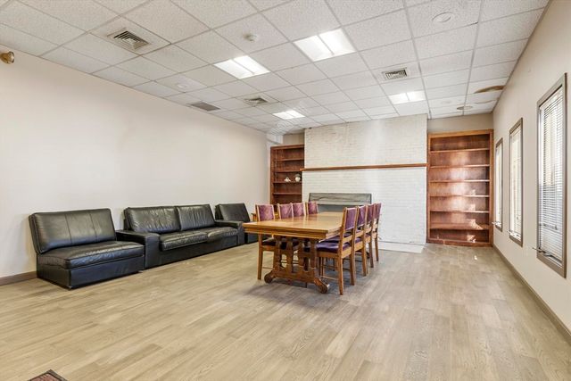 330 Sunderland Rd 80, Worcester, MA 01604