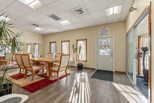 330 Sunderland Rd 80, Worcester, MA 01604