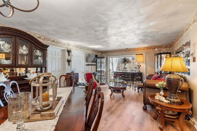 330 Sunderland Rd 80, Worcester, MA 01604