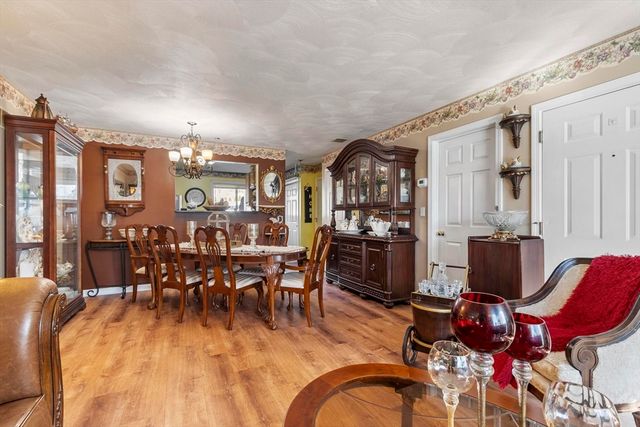 330 Sunderland Rd 80, Worcester, MA 01604