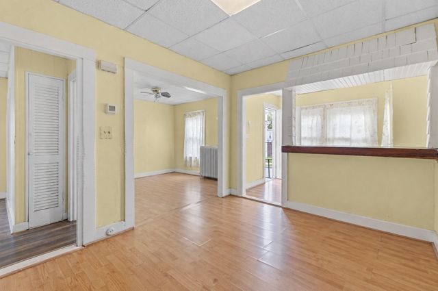 96 Pierce St, New Bedford, MA 02740