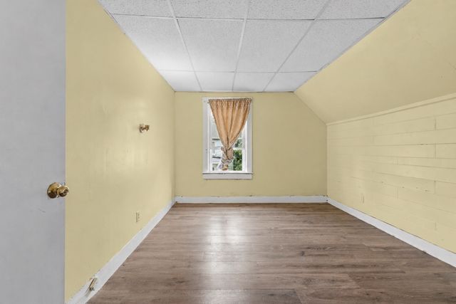 96 Pierce St, New Bedford, MA 02740