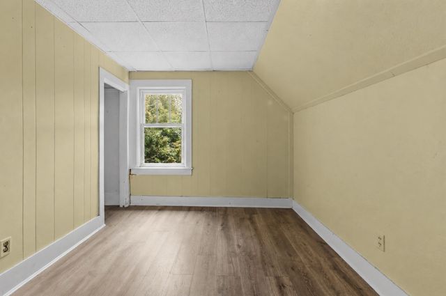 96 Pierce St, New Bedford, MA 02740