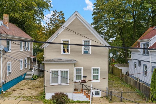 96 Pierce St, New Bedford, MA 02740