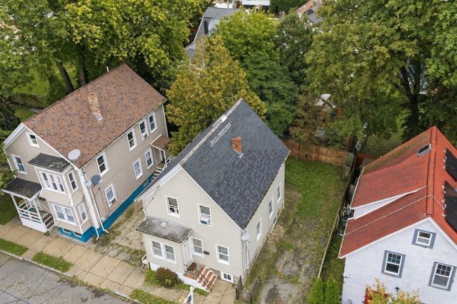 96 Pierce St, New Bedford, MA 02740