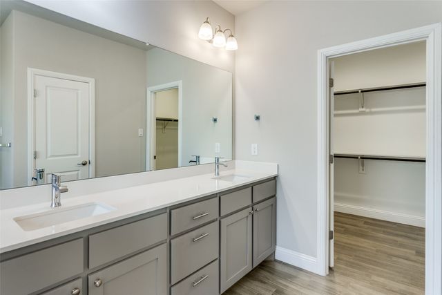 1302 Axis Deer Road, Arlington, TX 76002