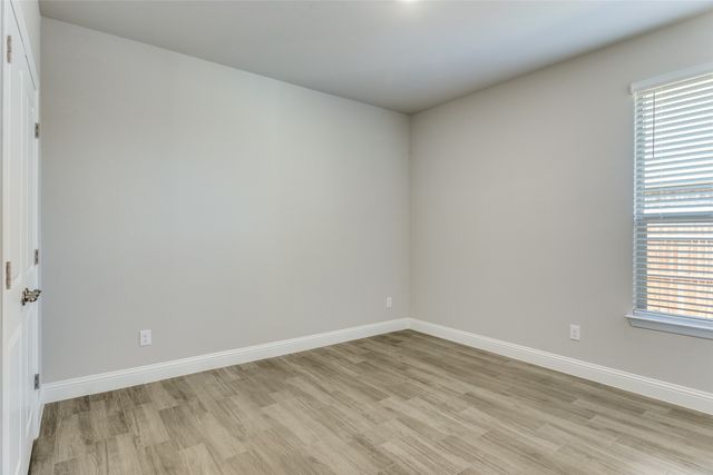 1302 Axis Deer Road, Arlington, TX 76002