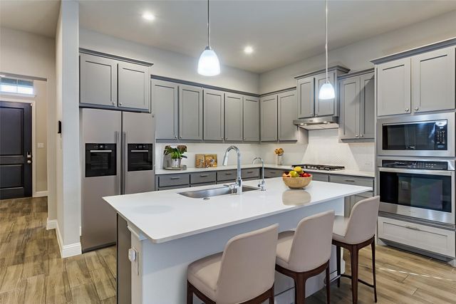 1302 Axis Deer Road, Arlington, TX 76002