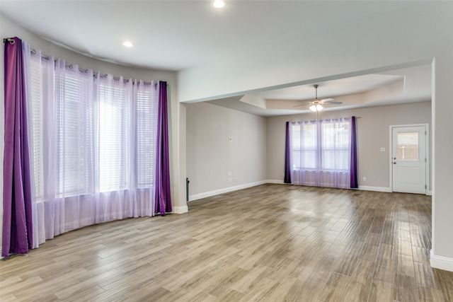 1302 Axis Deer Road, Arlington, TX 76002