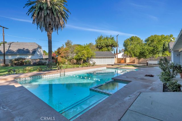 9731 Rathburn, Northridge, CA 91325