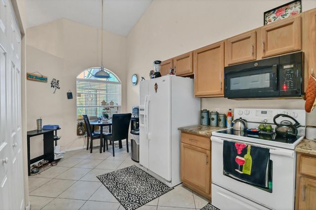 8072 Key West Lane, Boynton Beach, FL 33472