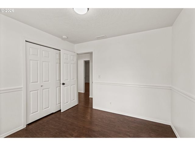 432 TAZ Ln, Eugene, OR 97404