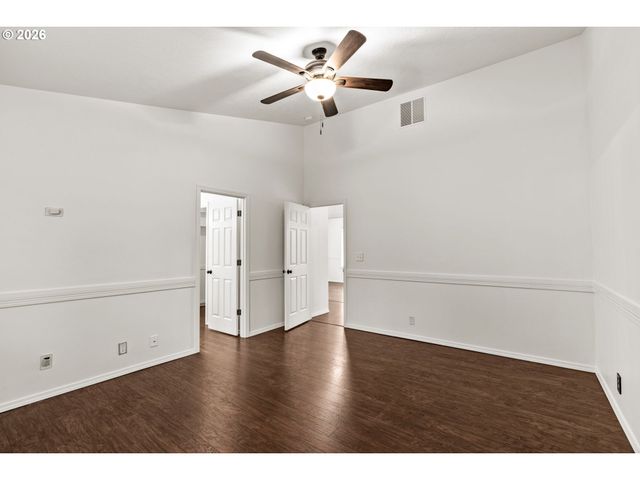 432 TAZ Ln, Eugene, OR 97404
