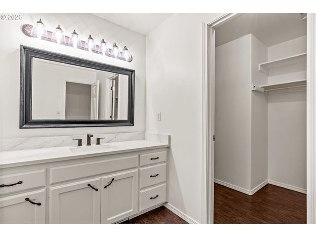 432 TAZ Ln, Eugene, OR 97404