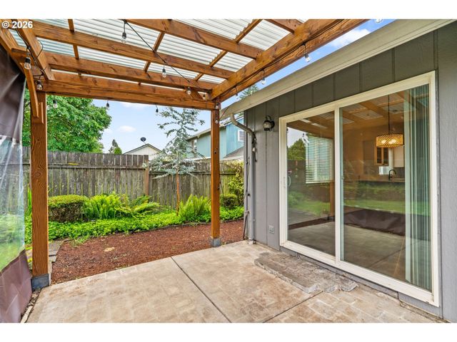 432 TAZ Ln, Eugene, OR 97404