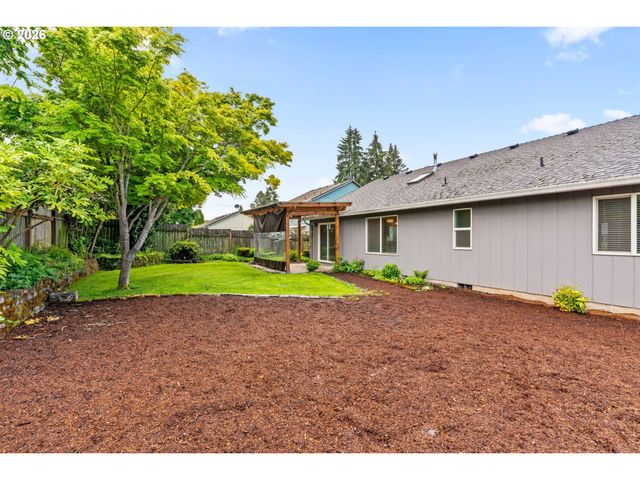 432 TAZ Ln, Eugene, OR 97404