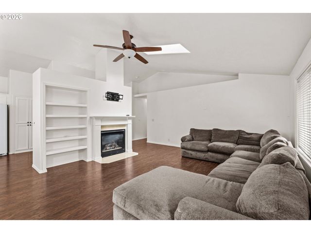 432 TAZ Ln, Eugene, OR 97404
