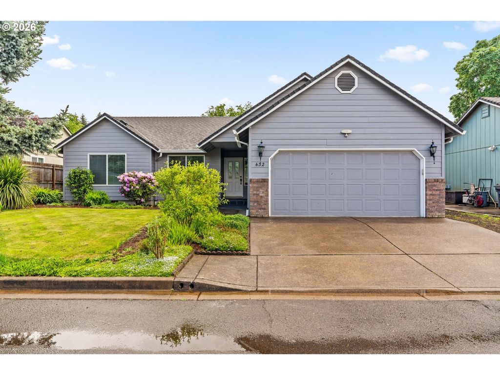 432 TAZ Ln, Eugene, OR 97404