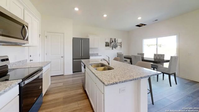 9615 Fenchurch, San Antonio, TX 78221