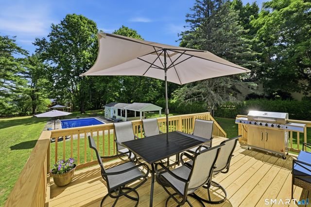 8 Winthrop Road, Bethel, CT 06801