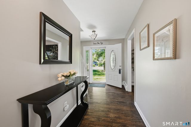 8 Winthrop Road, Bethel, CT 06801