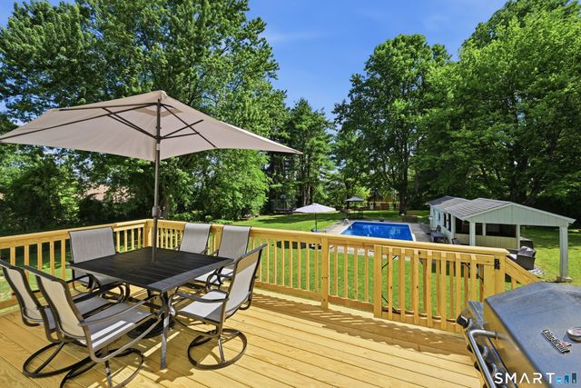 8 Winthrop Road, Bethel, CT 06801