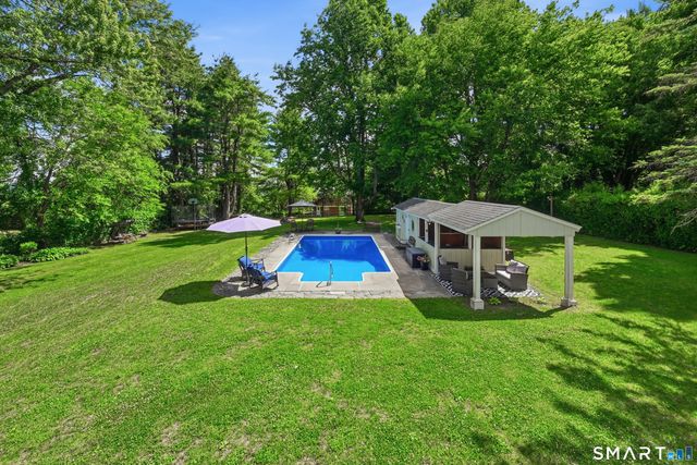 8 Winthrop Road, Bethel, CT 06801