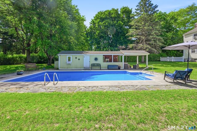 8 Winthrop Road, Bethel, CT 06801