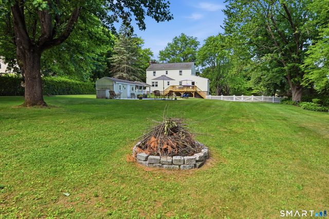 8 Winthrop Road, Bethel, CT 06801