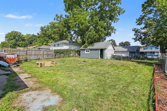 64 Goguac Street, Battle Creek, MI 49015