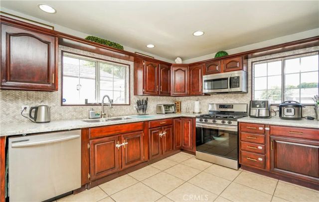 1800 E Hardwick, Long Beach, CA 90807