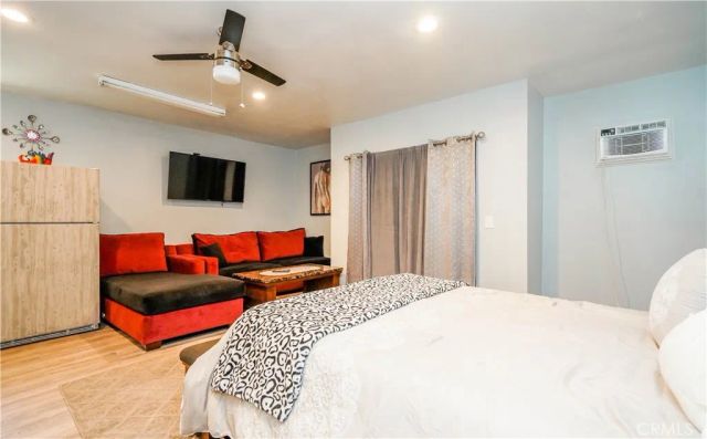 1800 E Hardwick, Long Beach, CA 90807