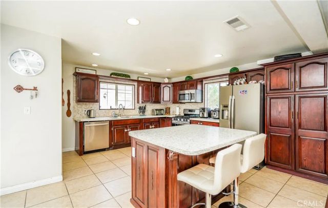 1800 E Hardwick, Long Beach, CA 90807