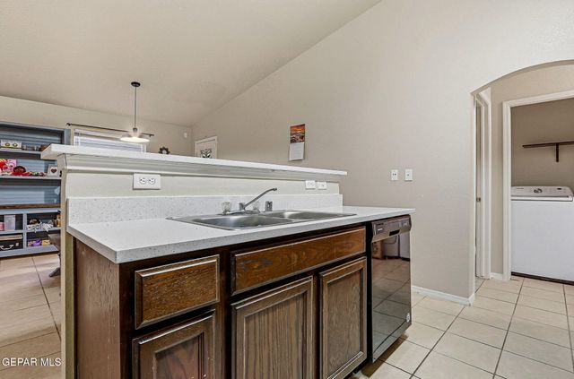 11737 AUTUMN WHEAT Drive, El Paso, TX 79934