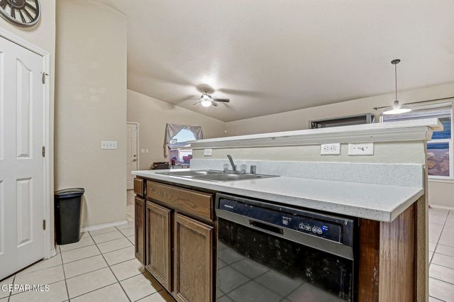 11737 AUTUMN WHEAT Drive, El Paso, TX 79934