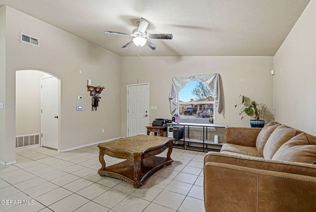 11737 AUTUMN WHEAT Drive, El Paso, TX 79934